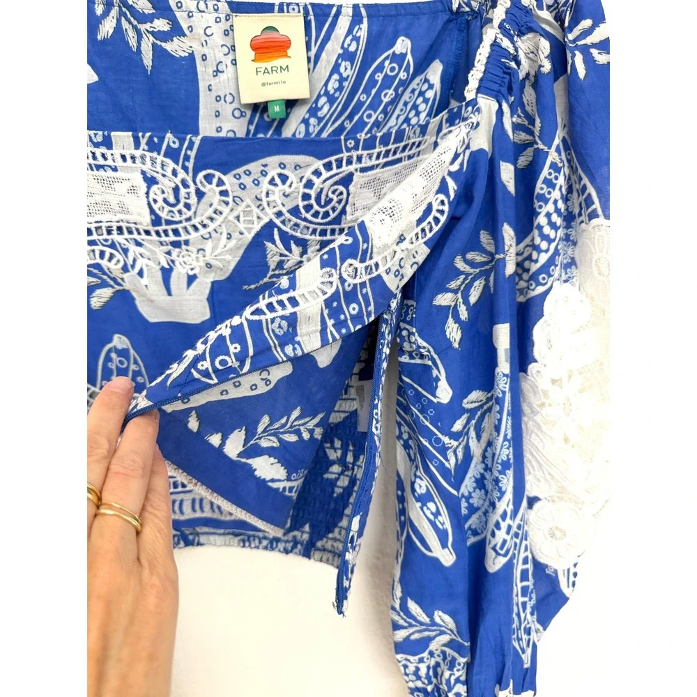 FARM RIO Blue White Tropical Sweet Rio Lace Crop Top Smocked Blouse / Size M